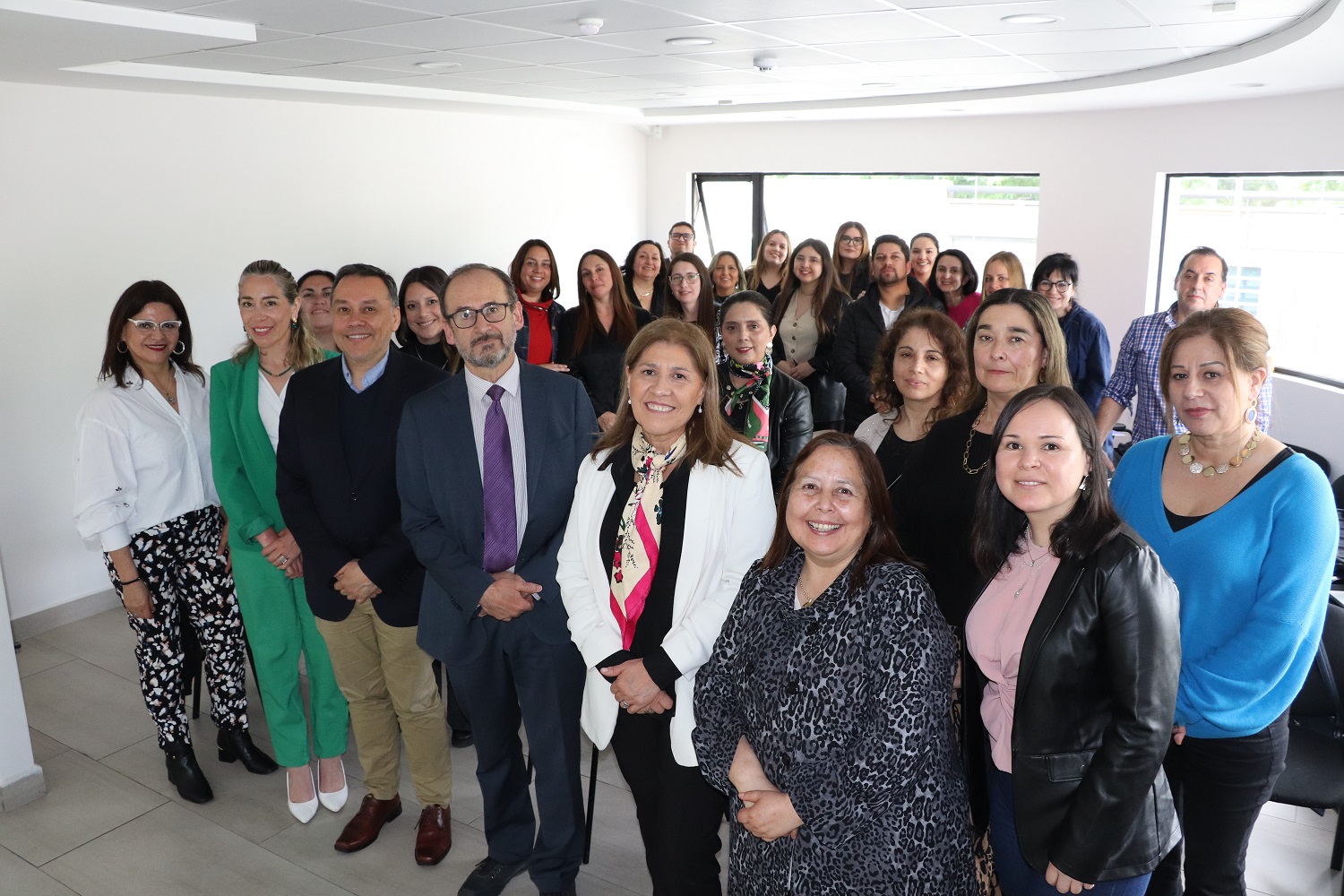 Jornada de capacitación fortalece habilidades de comunicación efectiva y autocuidado en equipos CAJ Biobío