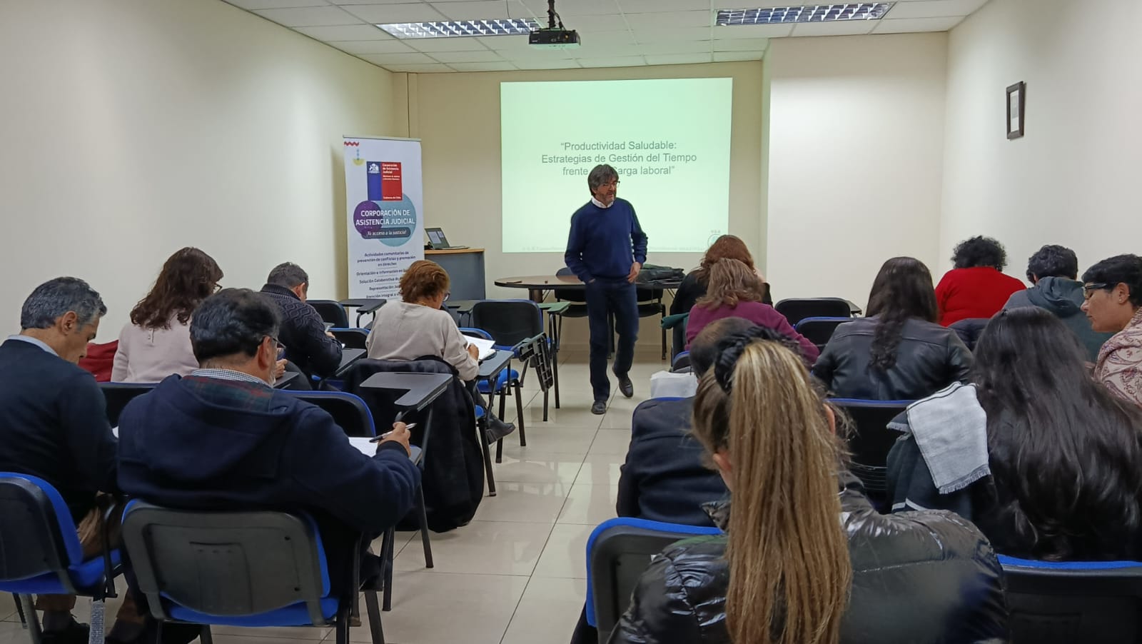 Abogadas y abogados de la Cajbiobío participan en jornada de capacitación sobre “Productividad Saludable”
